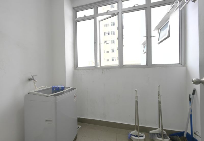 Meridin Bayvue Apartment