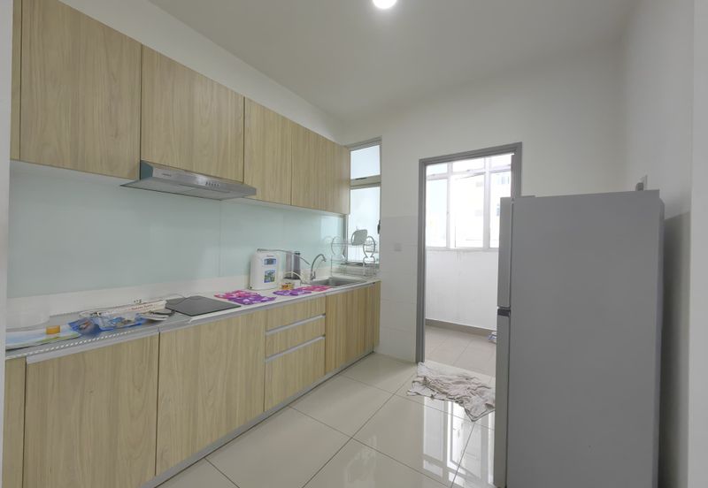 Meridin Bayvue Apartment