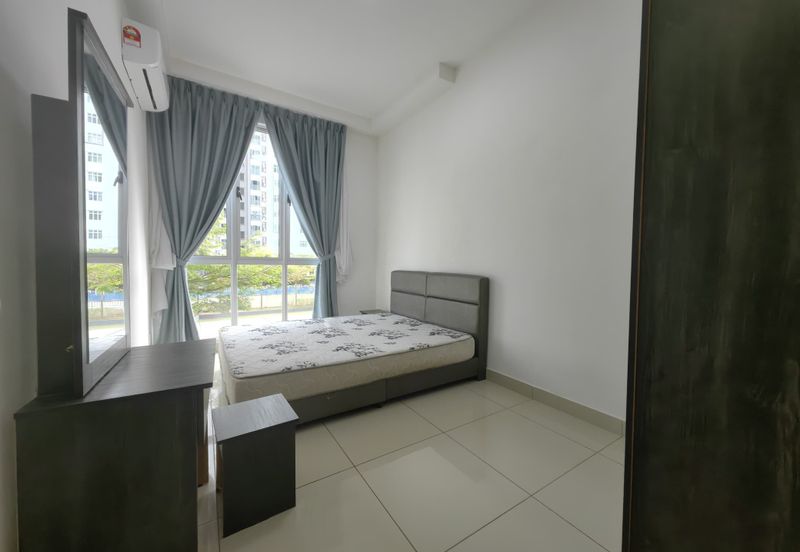 Meridin Bayvue Apartment