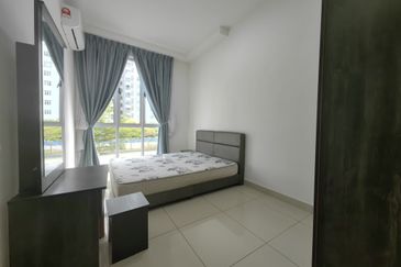 Meridin Bayvue Apartment