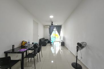 Meridin Bayvue Apartment