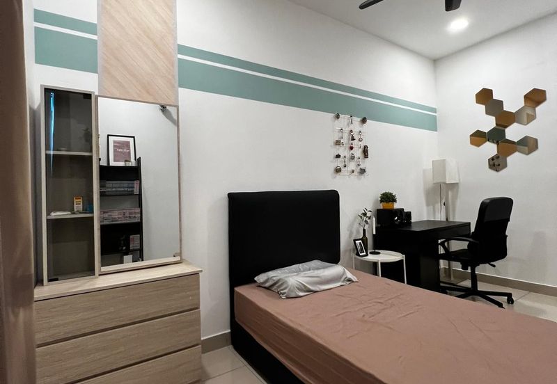 Meridin Bayvue Apartment