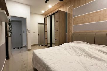 Meridin Bayvue Apartment