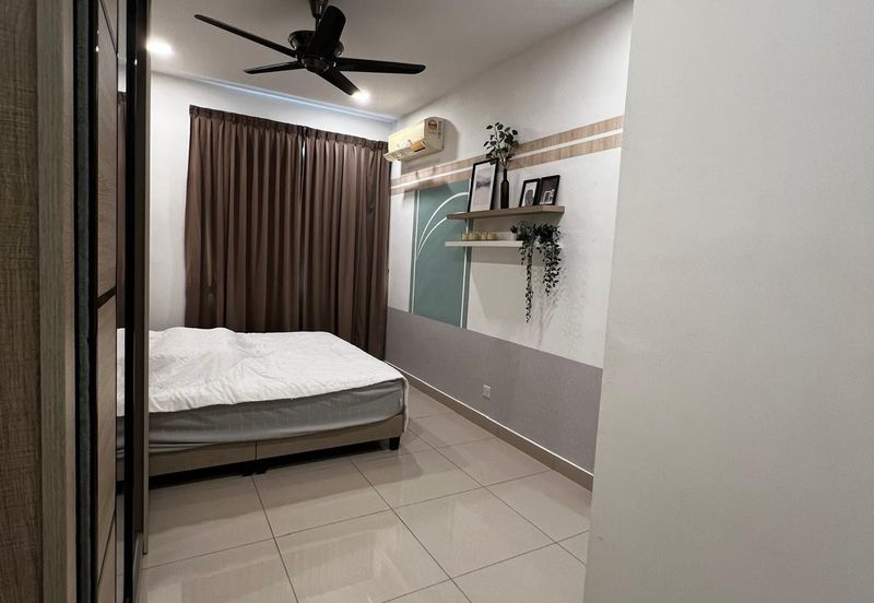 Meridin Bayvue Apartment