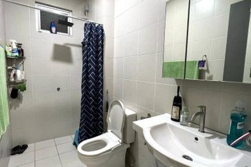 Meridin Bayvue Apartment