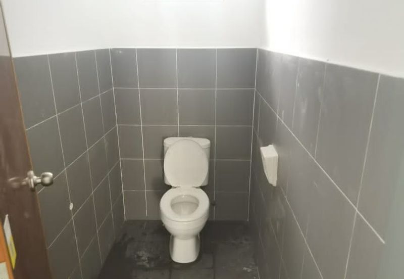 Ixora Park City @ Meridin East Double Storey Shoplot for Rent