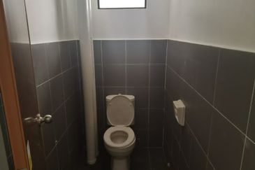 Ixora Park City @ Meridin East Double Storey Shoplot for Rent