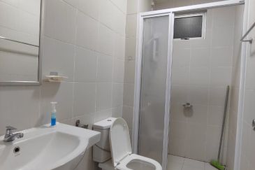 Meridin Bayvue Apartment