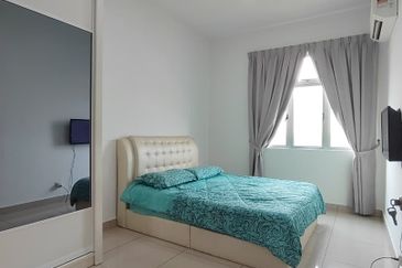 Meridin Bayvue Apartment