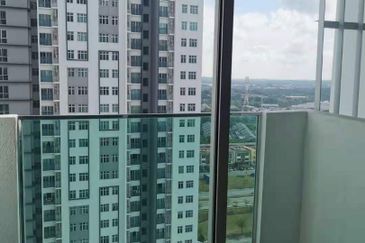 Meridin Bayvue Apartment