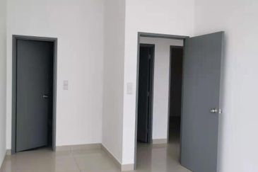 Meridin Bayvue Apartment