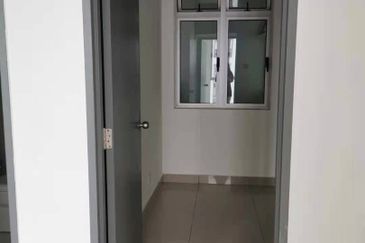 Meridin Bayvue Apartment