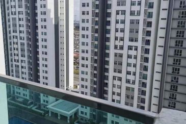 Meridin Bayvue Apartment