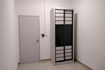 Meridin Bayvue Apartment