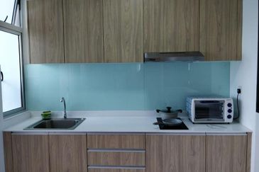 Meridin Bayvue Apartment