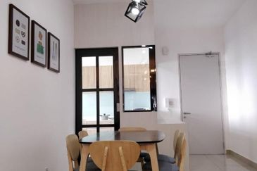 Meridin Bayvue Apartment