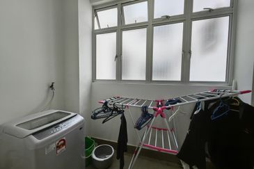 Meridin Bayvue Apartment