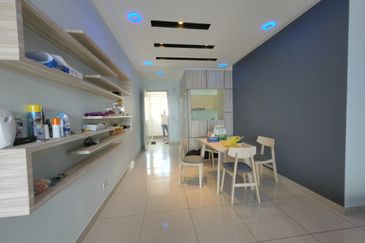 Meridin Bayvue Apartment