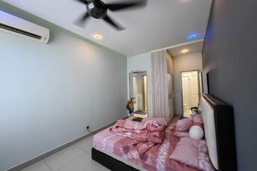 Meridin Bayvue Apartment