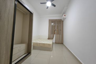 Meridin Bayvue Apartment