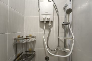 Meridin Bayvue Apartment