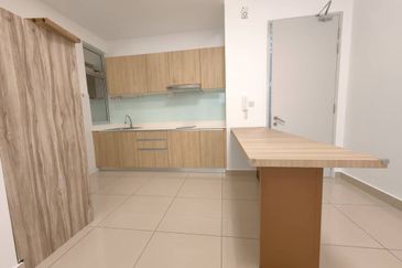 Meridin Bayvue Apartment