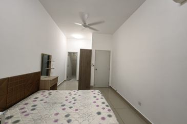 Meridin Bayvue Apartment