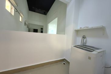 Meridin Bayvue Apartment