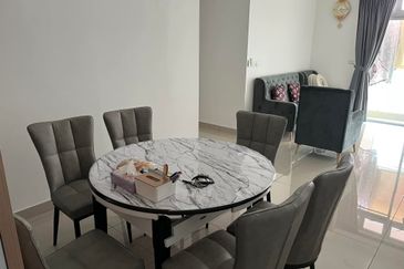 Meridin Bayvue Apartment