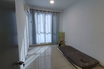 Meridin Bayvue Apartment