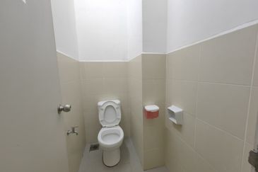 Meridin Bayvue @ Sierra Perdana, Masai Shoplot for Rent