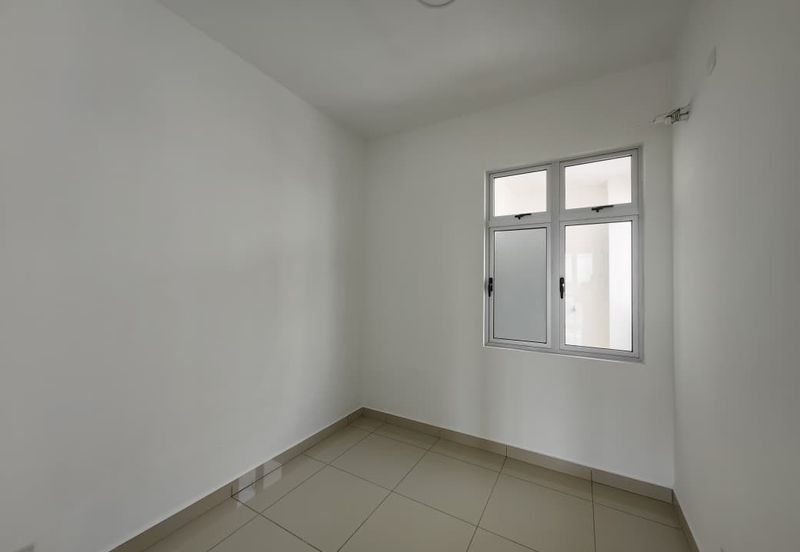 Meridin Bayvue Apartment