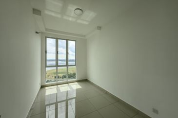 Meridin Bayvue Apartment