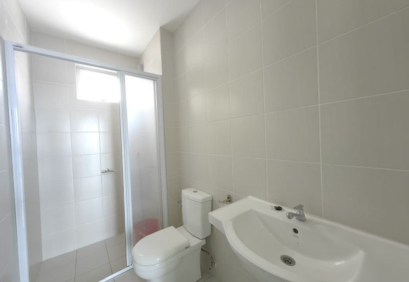 Meridin Bayvue Apartment