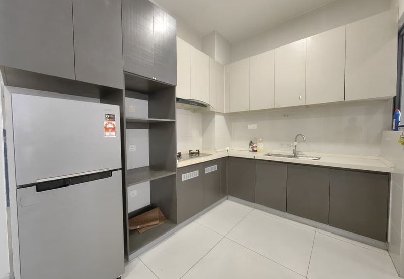 Baypoint @ Country Garden Danga Bay