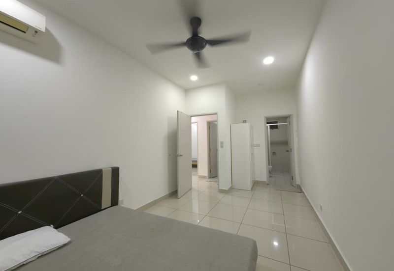 Meridin Bayvue Apartment