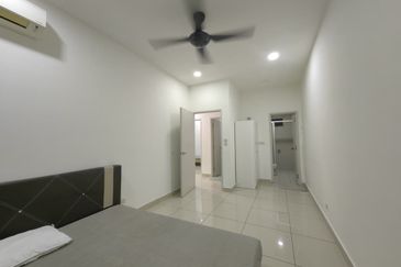 Meridin Bayvue Apartment