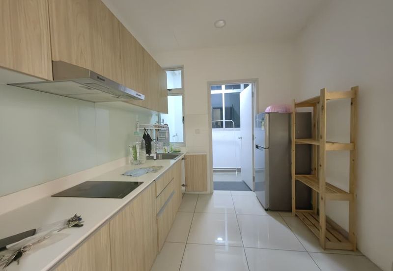 Meridin Bayvue Apartment