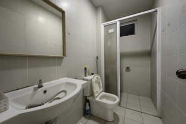 Meridin Bayvue Apartment