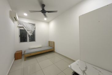 Meridin Bayvue Apartment