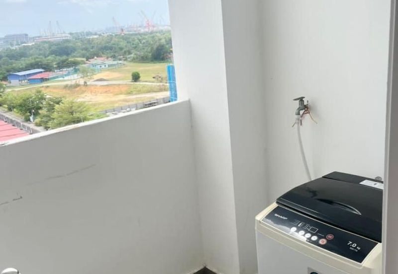 Meridin Bayvue Apartment