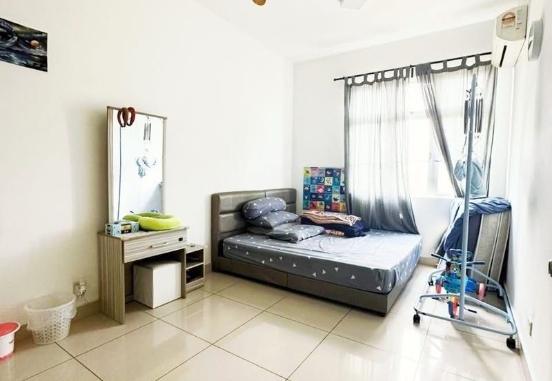 Meridin Bayvue Apartment