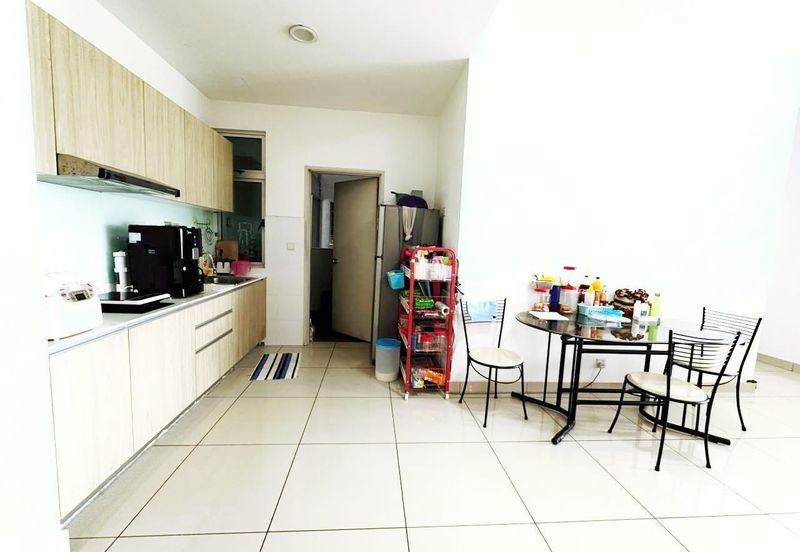 Meridin Bayvue Apartment