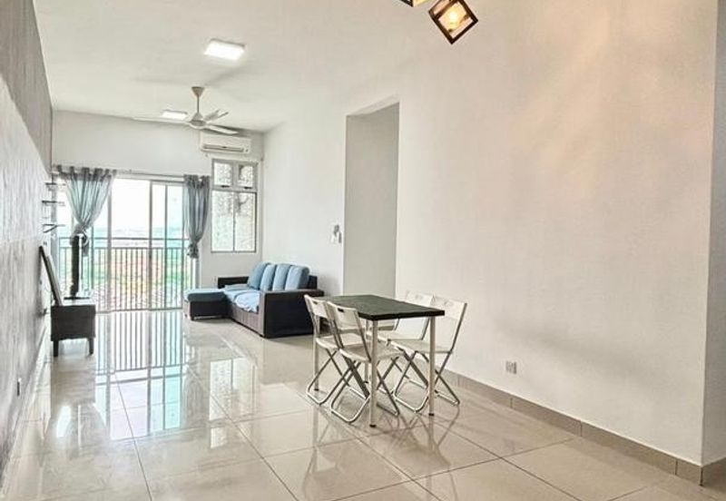 Meridin Bayvue Apartment