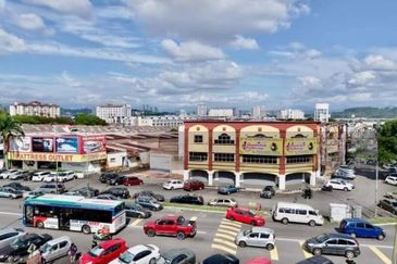 Pusat Perdagangan Seri Kembangan