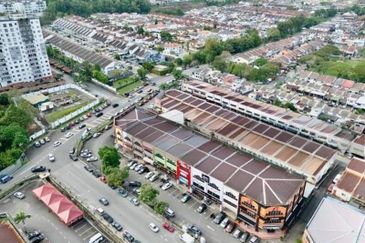 Pusat Perdagangan Seri Kembangan