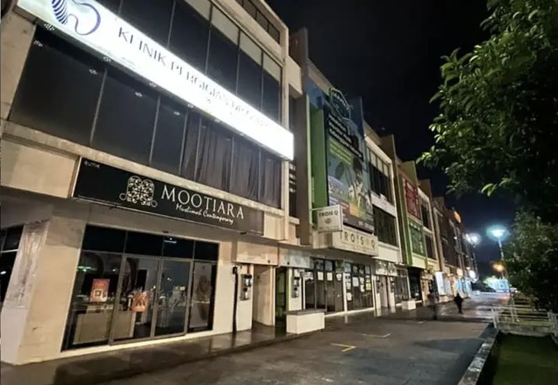 Dagang Cahaya Avenue