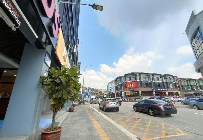 Taipan Business Centre, USJ 10