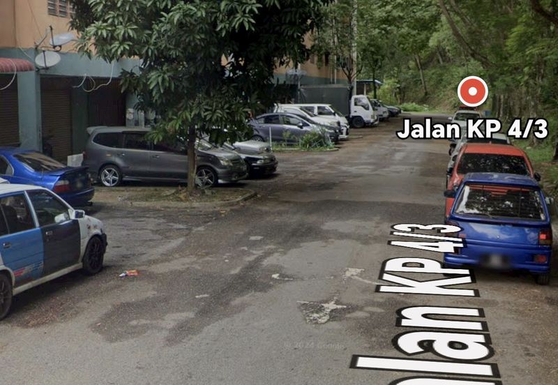 Seri Kembangan, Flat Lama, Pangsapuri Mawar Jaya, Walking MRT