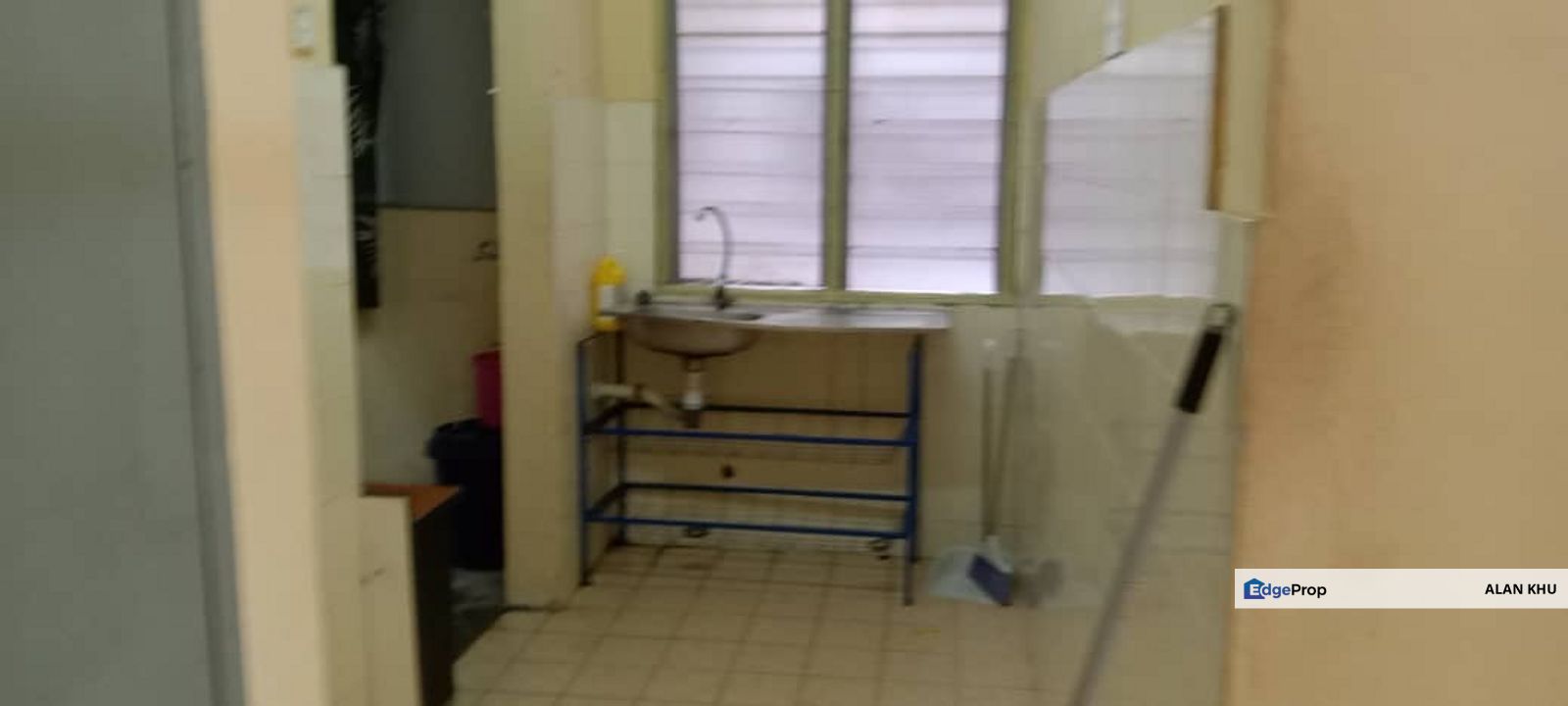 Seri Kembangan, Flat Lama, Pangsapuri Mawar Jaya, Walking MRT, Selangor, Seri Kembangan